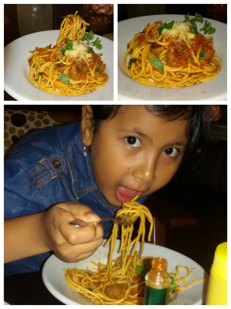spageti meatballs kesukaan Nadia :)
