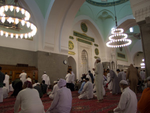 ruangan jamaan laki2 di masjid Quba