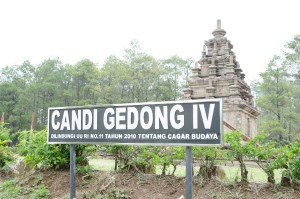 Candi Gedong Songo 4