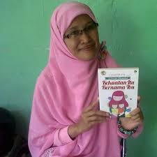 mbak Naqi dan buku solonya