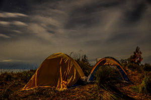 salah satu kegiatan seru saat mendaki gunung adalah camping :)