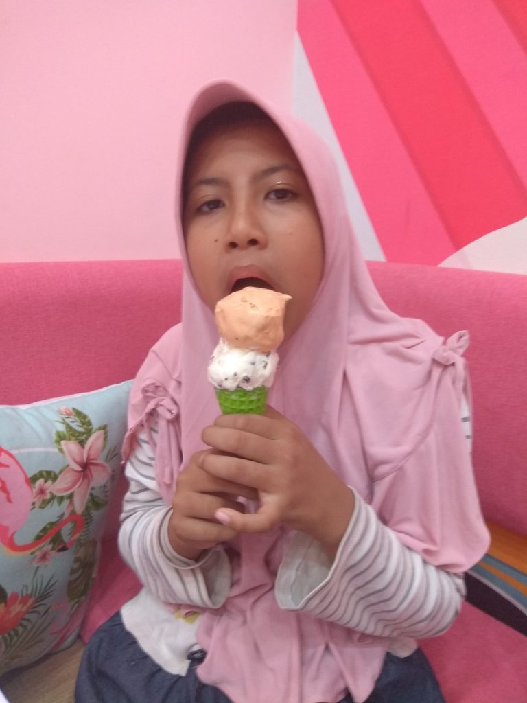 ice cream world semarang